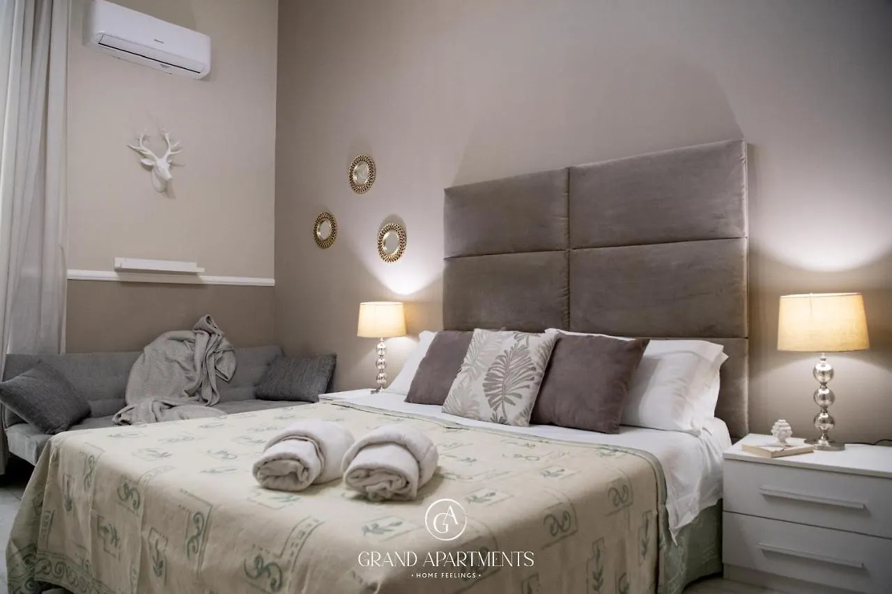 Apartment Grandapartments Via Duomo Napoli Italy